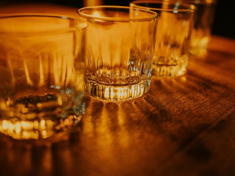 ilk-iciste-alkol-bagimliligi-olur-mu